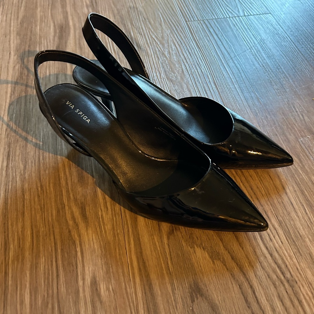 Via Spiga Glossy Black Pointed Heels